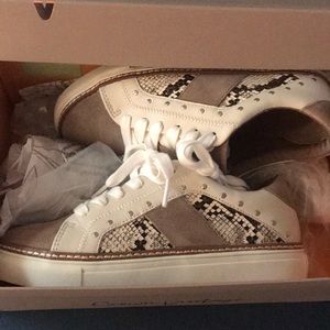 Crown Vintage snake skin sneakers size 6